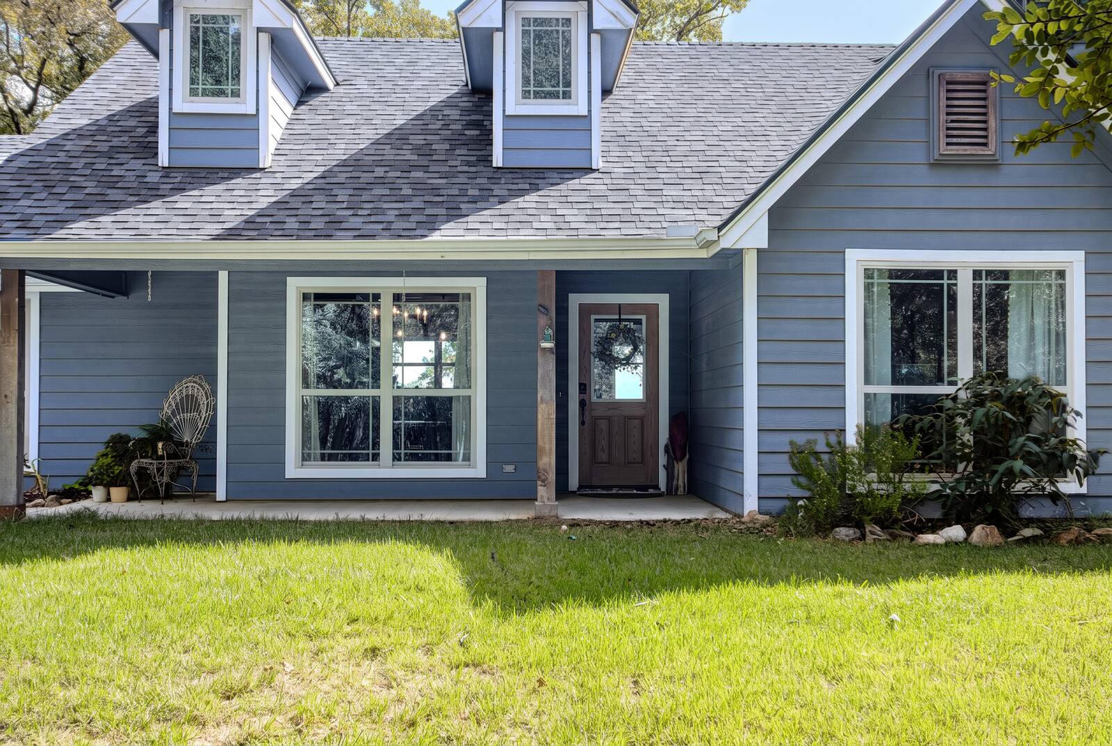 Exterior 6 at 3207 FM 2048