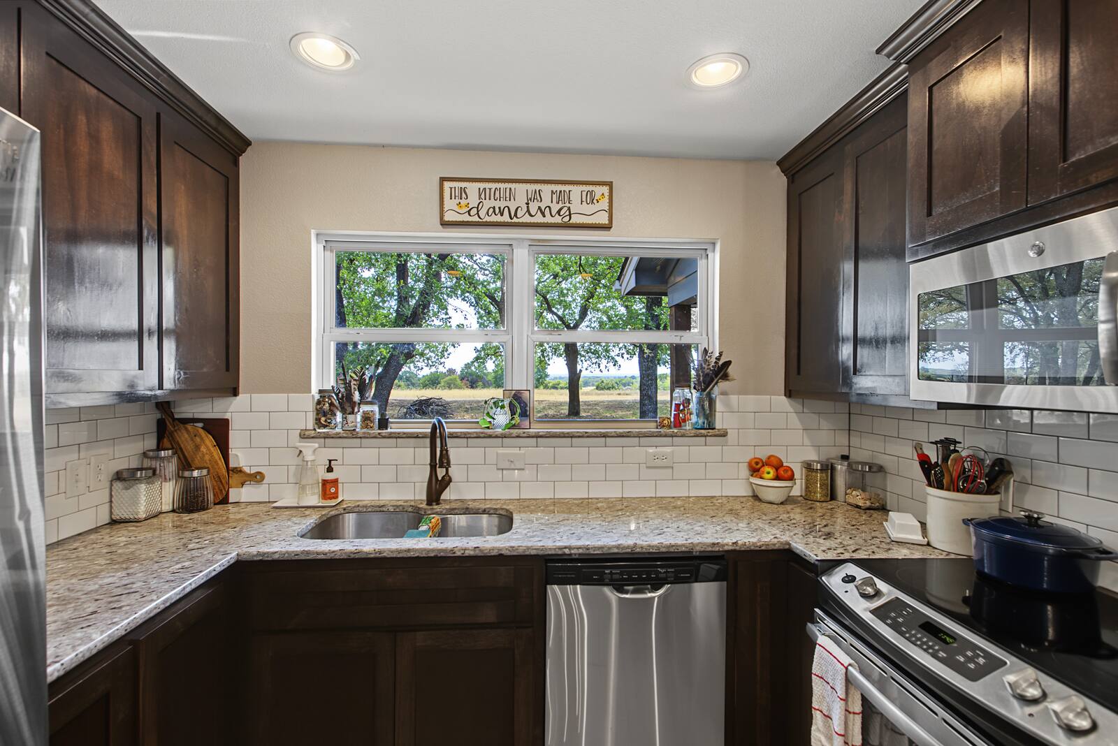Kitchen 5 at 3207 FM 2048
